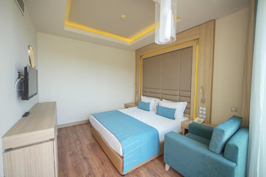 هتل اورکا لوتوس بیچ مارماریس